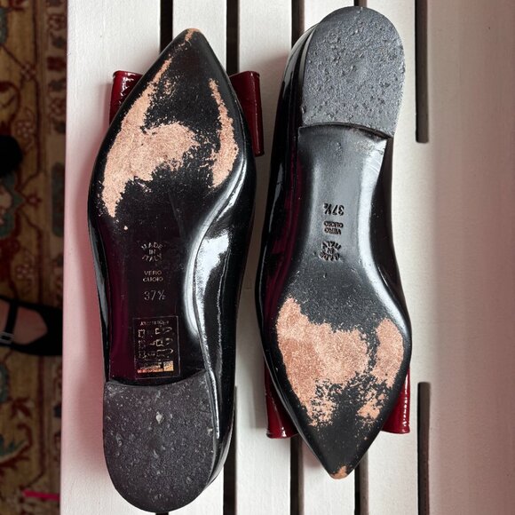 Black Patent Leather Ballet Flats wit Red Bows - Picture 4 of 5